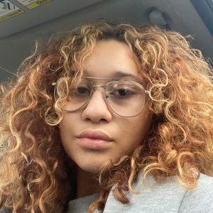 Meet your Posher, Natalie